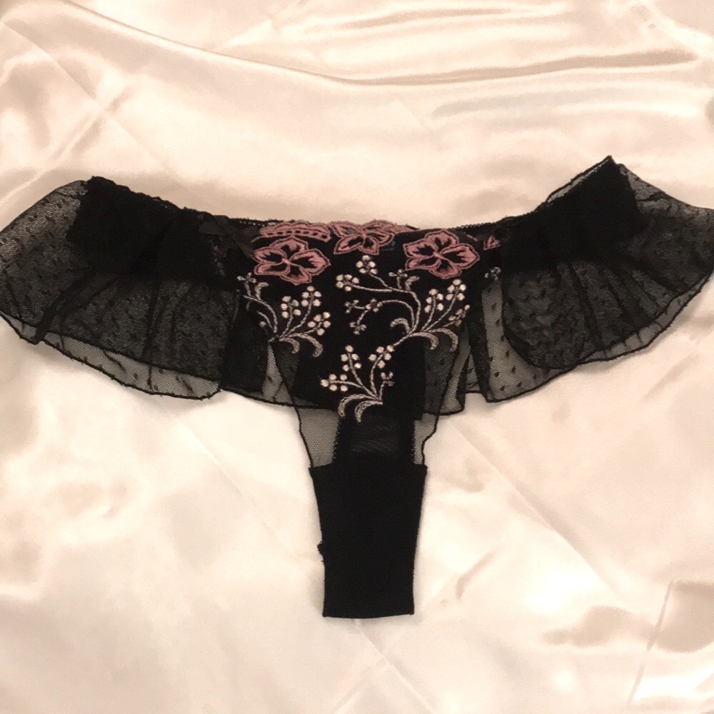 Very Sexy skirted thong, M
